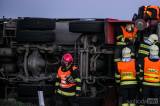 20160317_27 (1 of 1)-2: Foto: Automobil hasičů skončil na boku u Jestřabí Lhoty